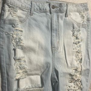 Fashion Nova Jeans/ Never Worn/ tags still on